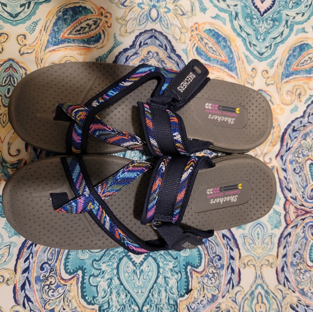 Womens sandals. NWOT